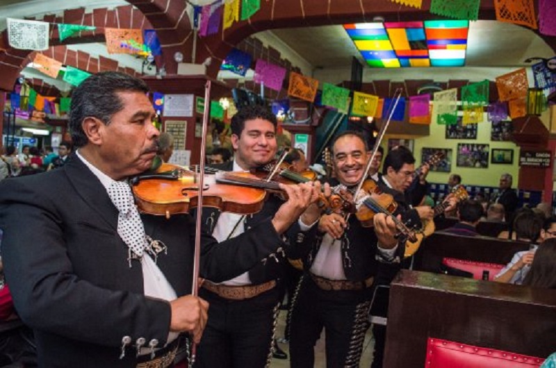 MARIACHI IN THE HEART OF GARIBALDI SQUARE 0006kk - Habibi World Travel & Tour